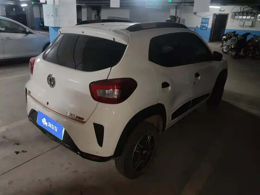DONGFENG EX1