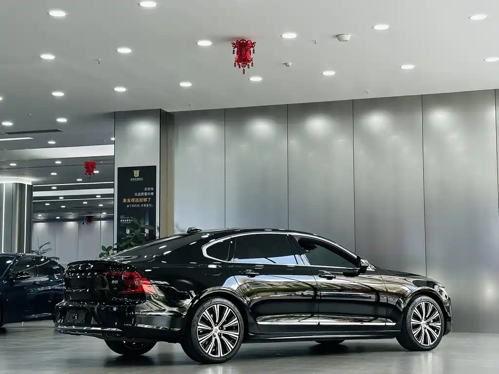 Volvo S90 2024 B5 Luxury