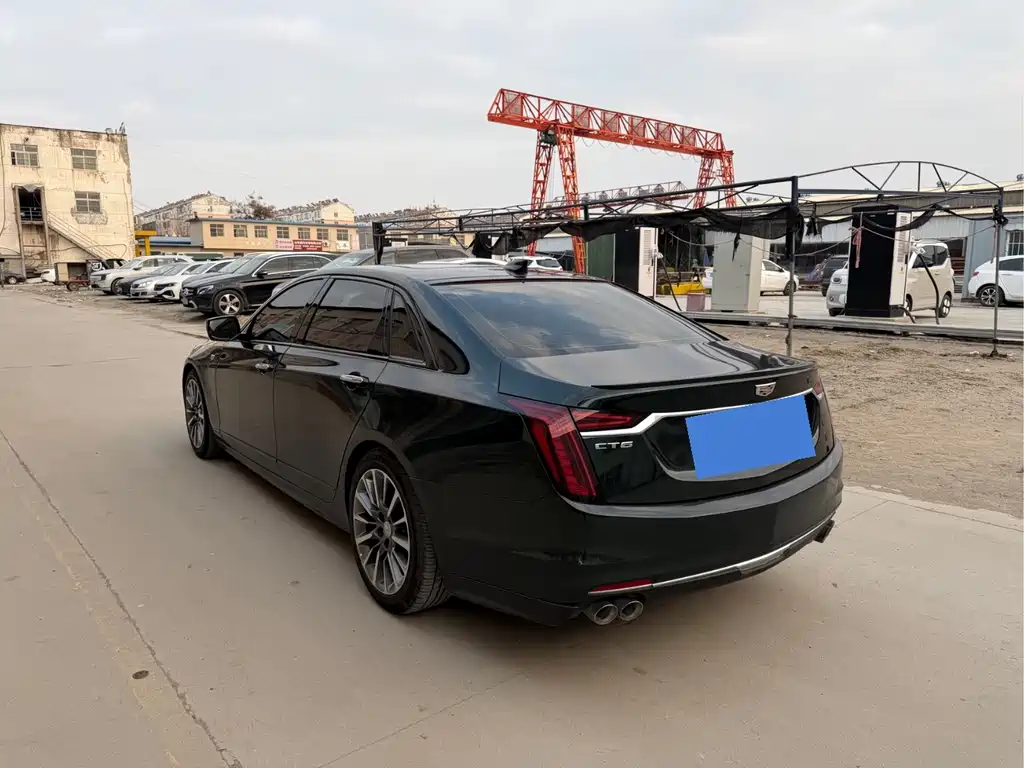 CADILLAC CT6