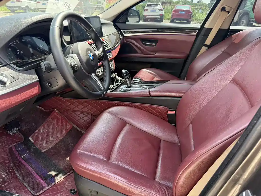 BMW 5 Series — миниатюра 4