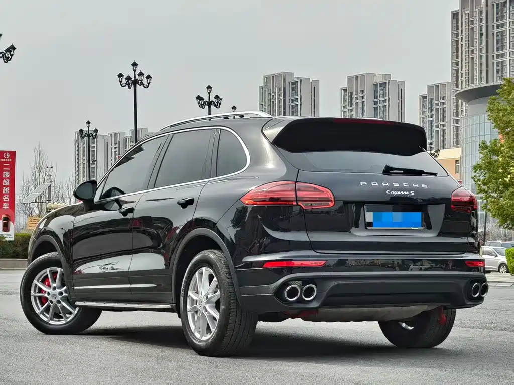PORSCHE CAYENNE