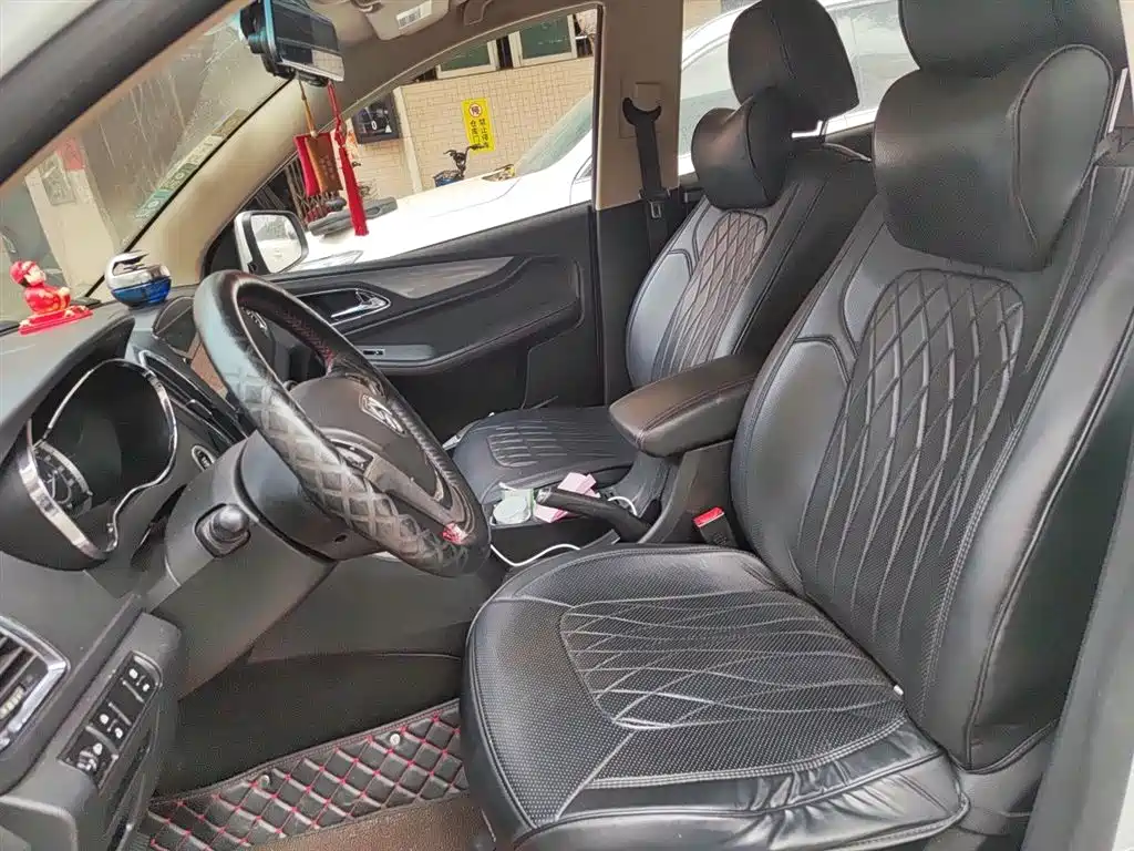 Baojun 560 2016 1.8L iAMT Luxury