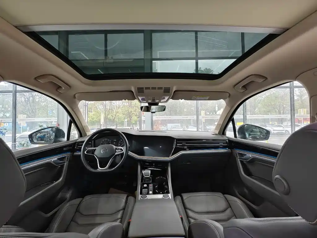 Volkswagen Touareg 2021 3.0TSI Sport