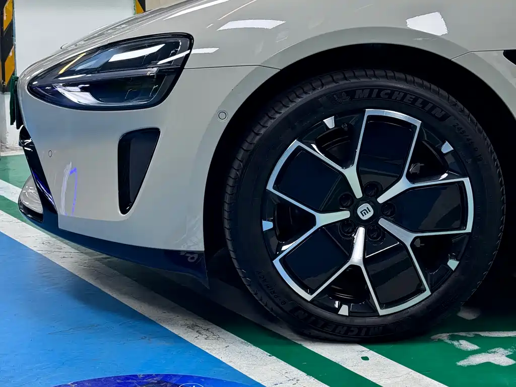 XIAOMI CAR XIAOMI SU7