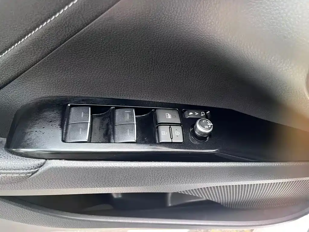 Toyota Camry 2021 2.5S
