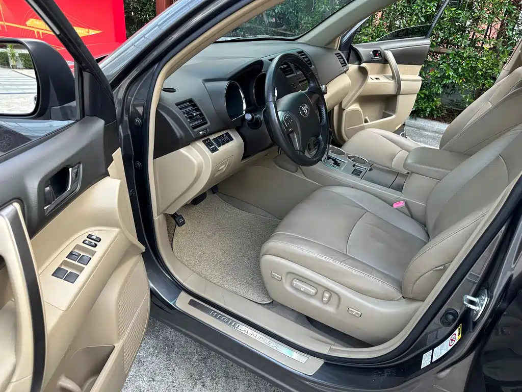 Toyota Highlander — миниатюра 4