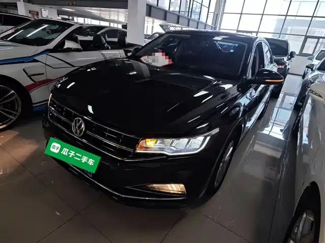 VOLKSWAGEN BORA 2019