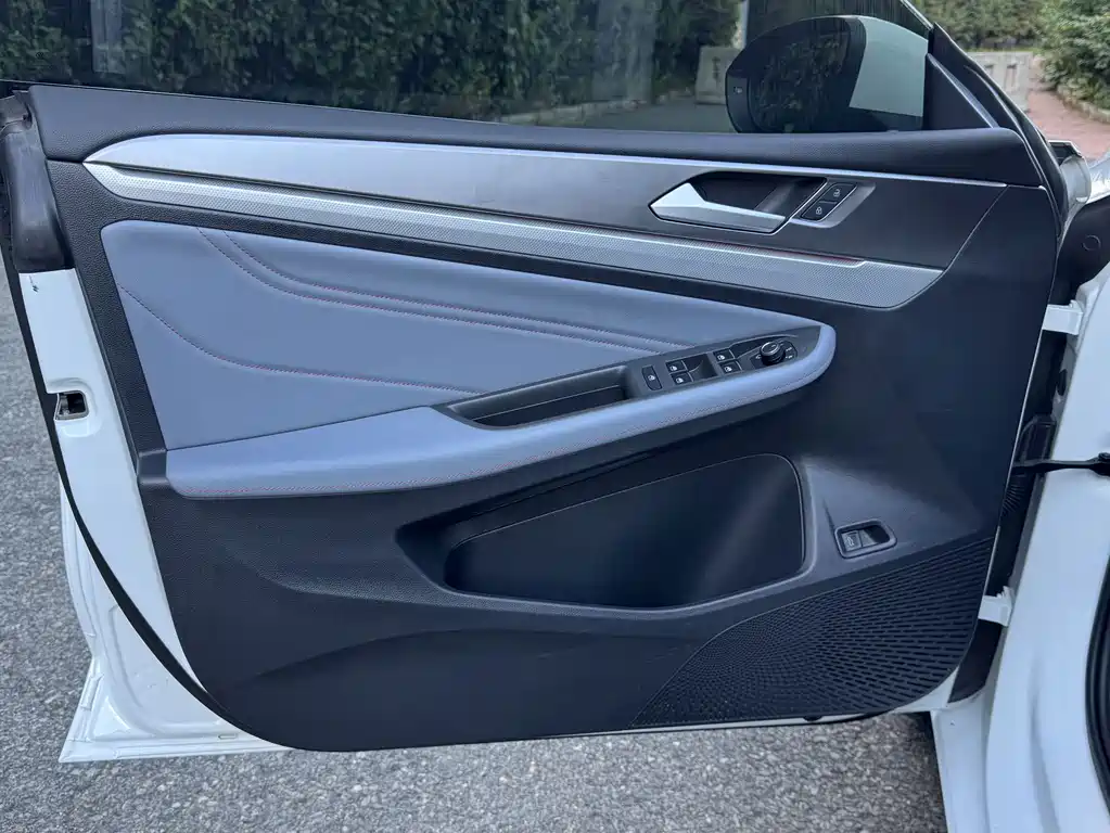 Volkswagen Lamando — миниатюра 8