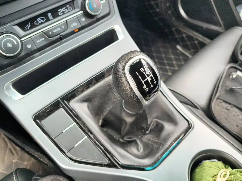 Geely Emgrand — миниатюра 10