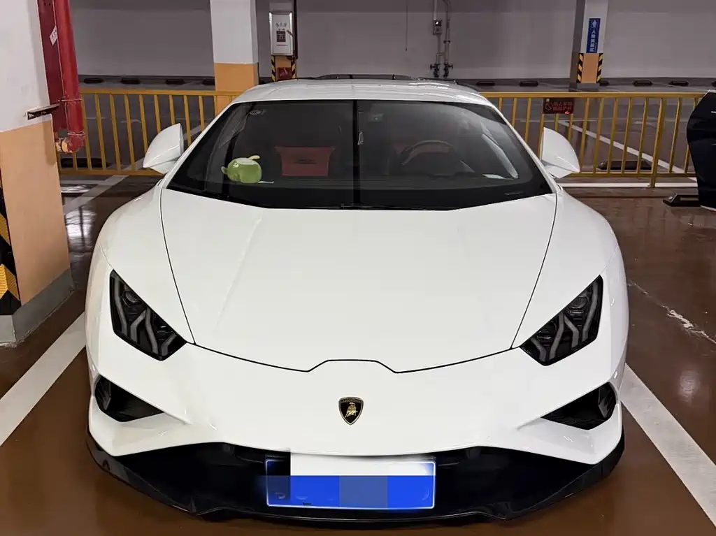 LAMBORGHINI HURACÁN