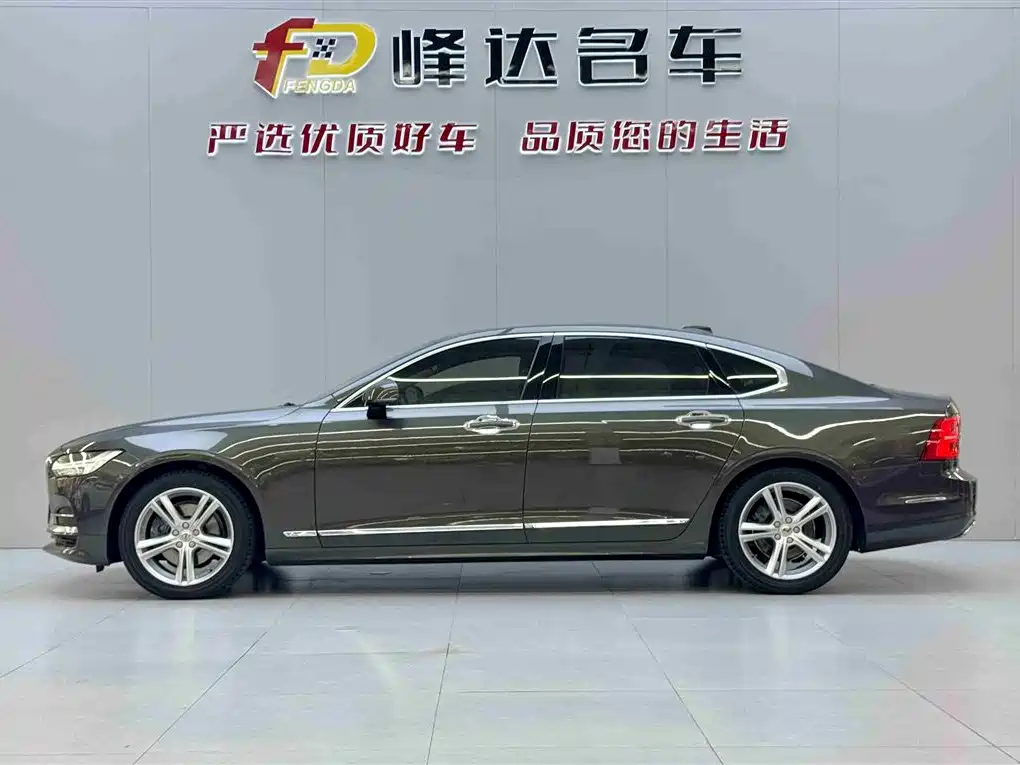 Volvo S90 2019 T4