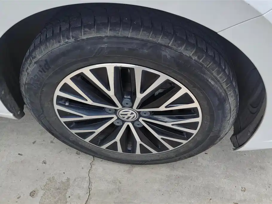 Volkswagen Sagitar 2021 200TSI DSG Comfort Smart Connect