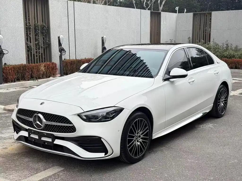 Mercedes-Benz C-Class 2025