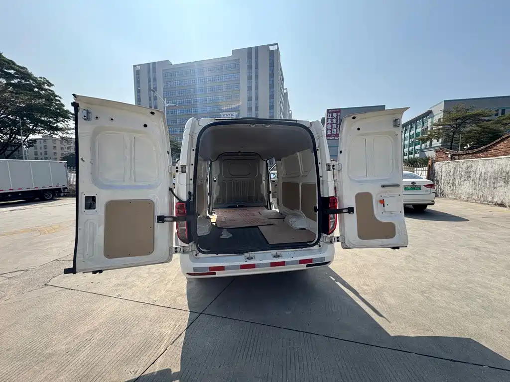 CHANGAN CROSS STAR V7 EV