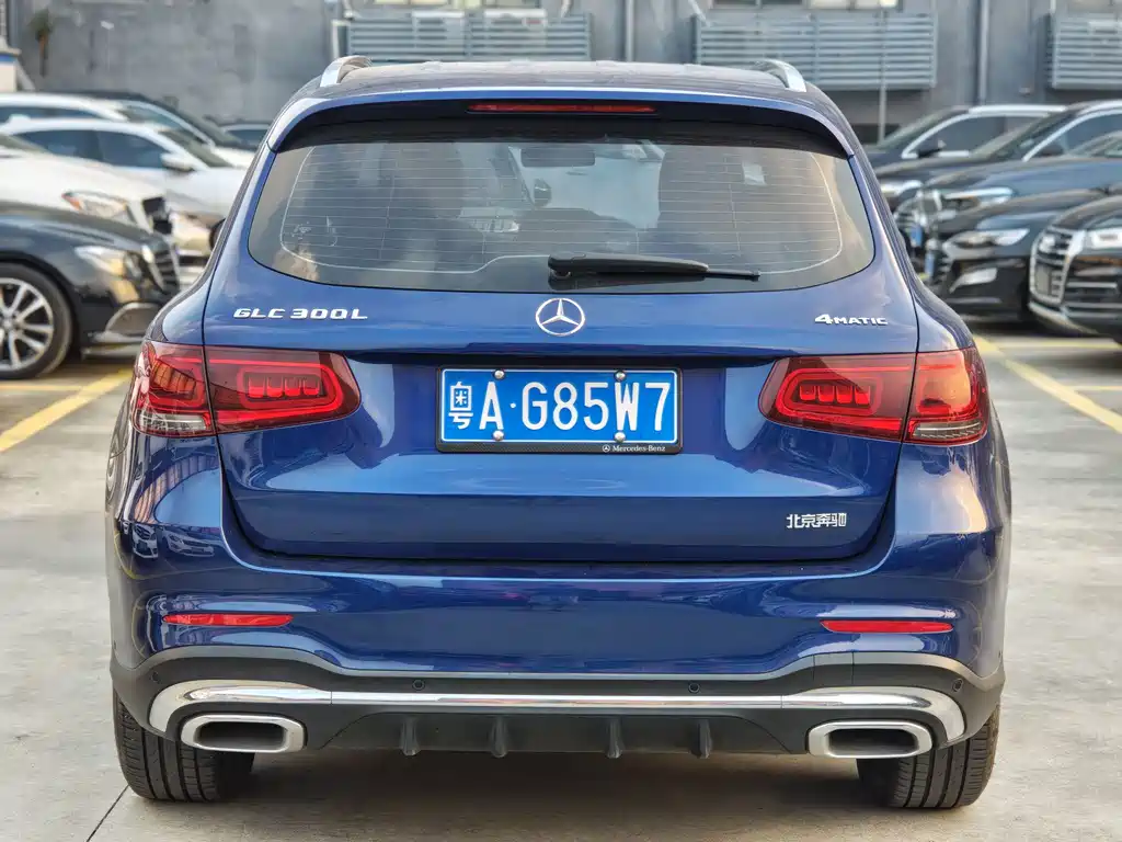 MERCEDES-BENZ GLC