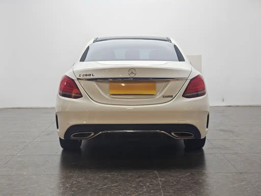 Mercedes-Benz C-Class — миниатюра 6