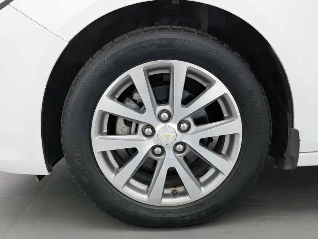 Chevrolet Malibu — миниатюра 17
