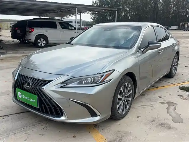 LEXUS  ES 2023