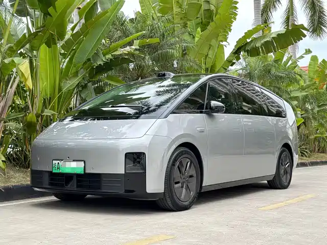 Li Auto IDEAL MEGA 2024