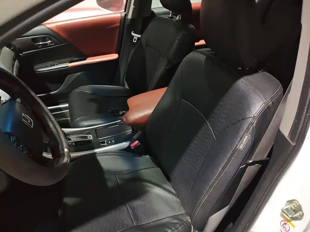 Honda Accord — миниатюра 13