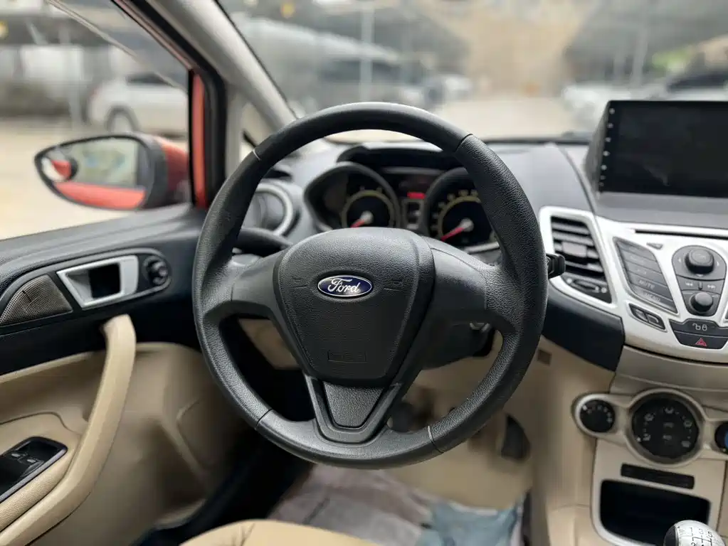 Ford Fiesta 2009 1.3L MT Fashion