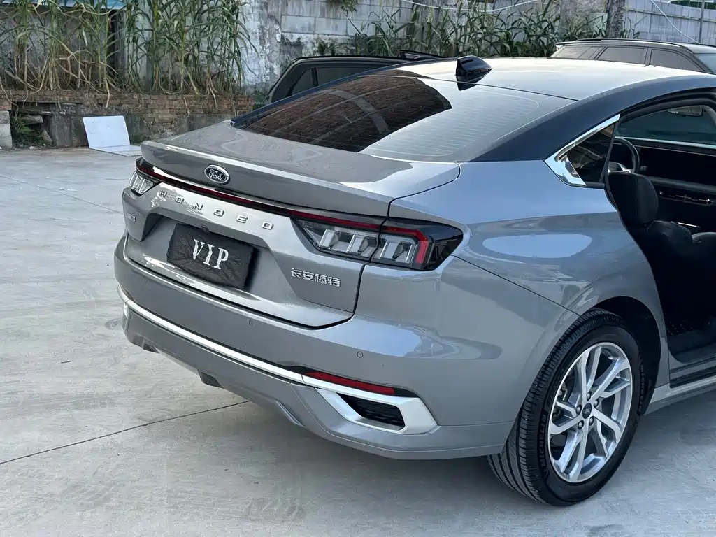 Ford Mondeo — миниатюра 19