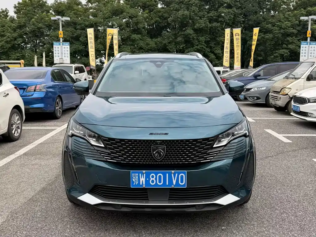 Peugeot 5008 2023 400THP 7 мест