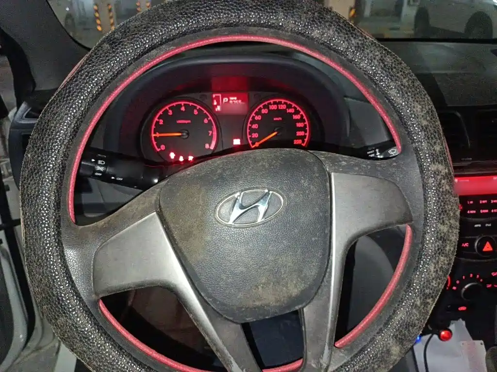 Hyundai Verna — миниатюра 6