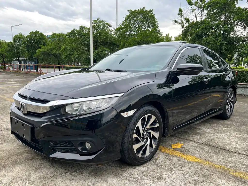 Honda Civic 2016 220TURBO CVT Luxury Edition