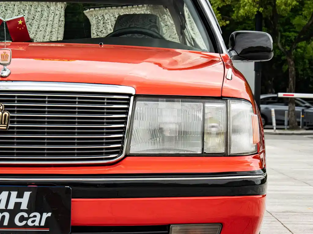 Toyota Crown — миниатюра 3