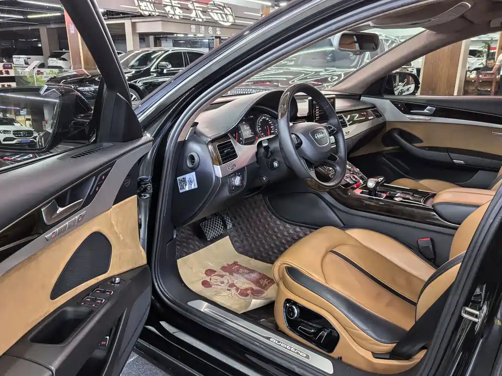 Audi A8 — миниатюра 7