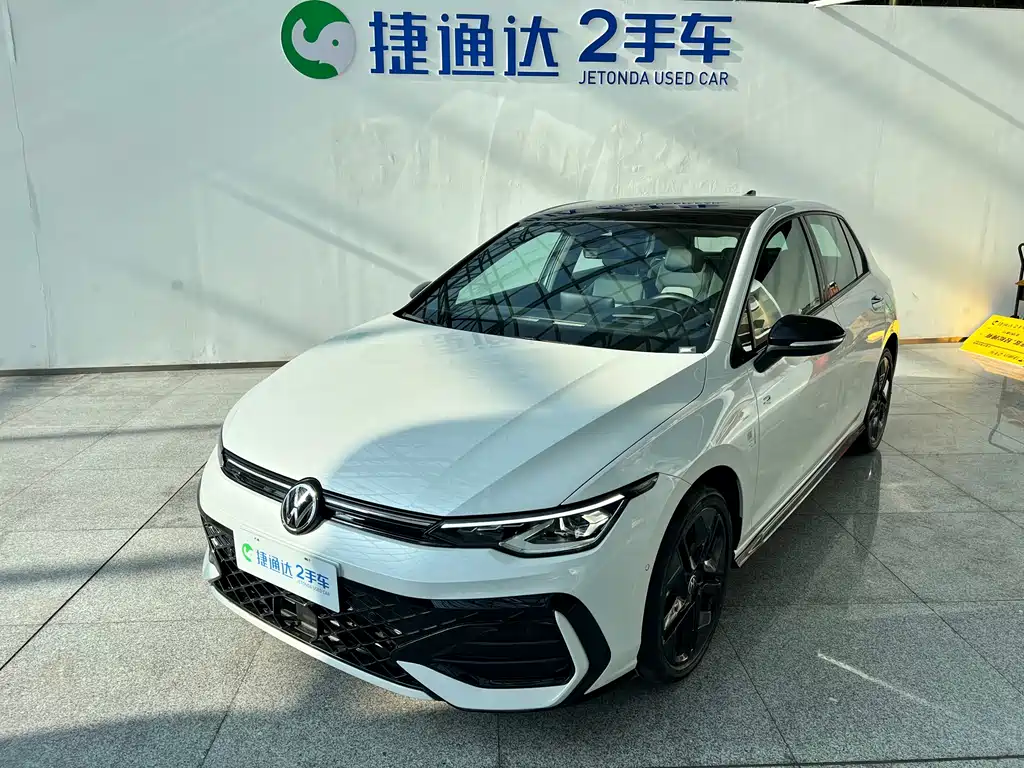 Volkswagen Golf 2024