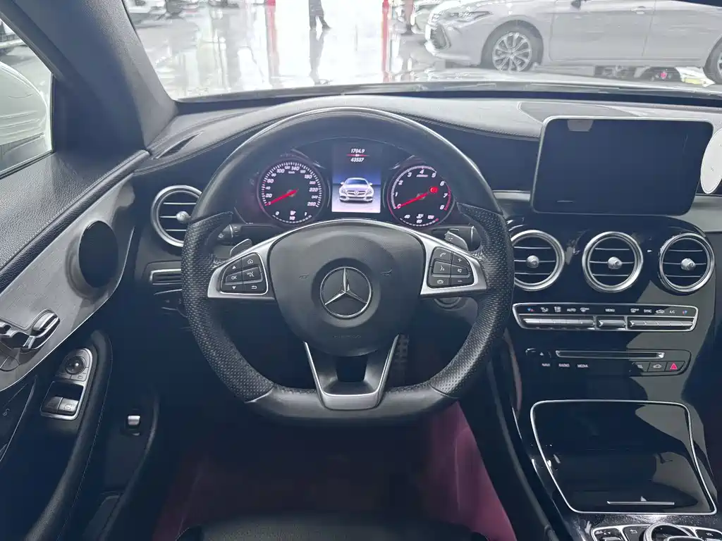 Mercedes-Benz C-Class (Import) — миниатюра 12