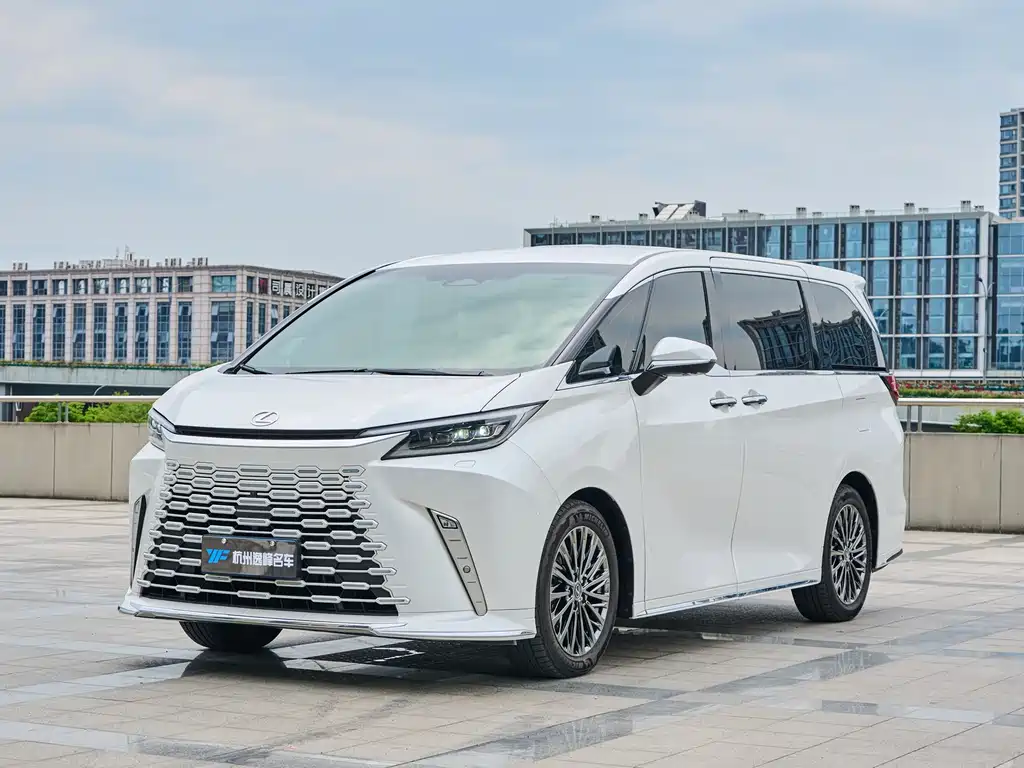 Lexus LM 2024