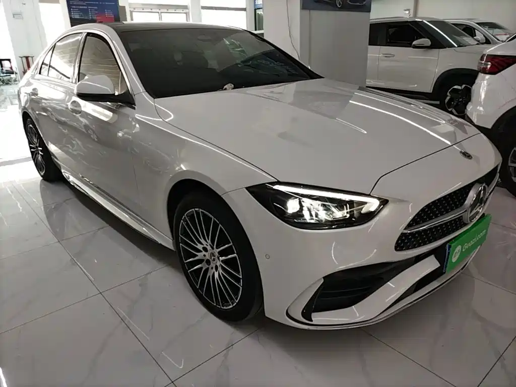 Mercedes-Benz C-Class 2023 — фото 3