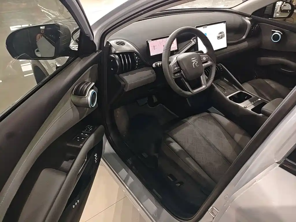 BYD Yuan Plus — миниатюра 16