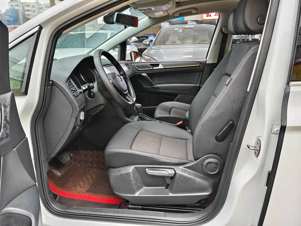 Volkswagen Golf Sportsvan — миниатюра 3