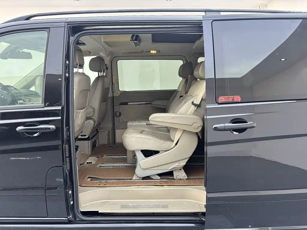 Mercedes-Benz Viano — миниатюра 14
