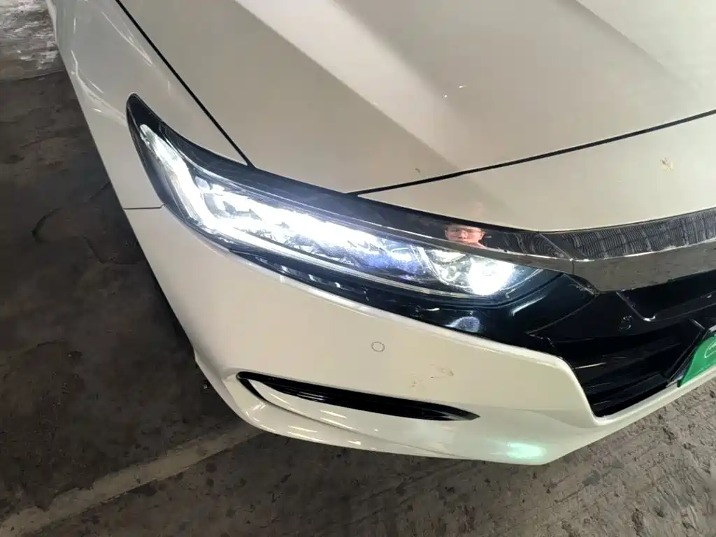 Honda Accord — миниатюра 9