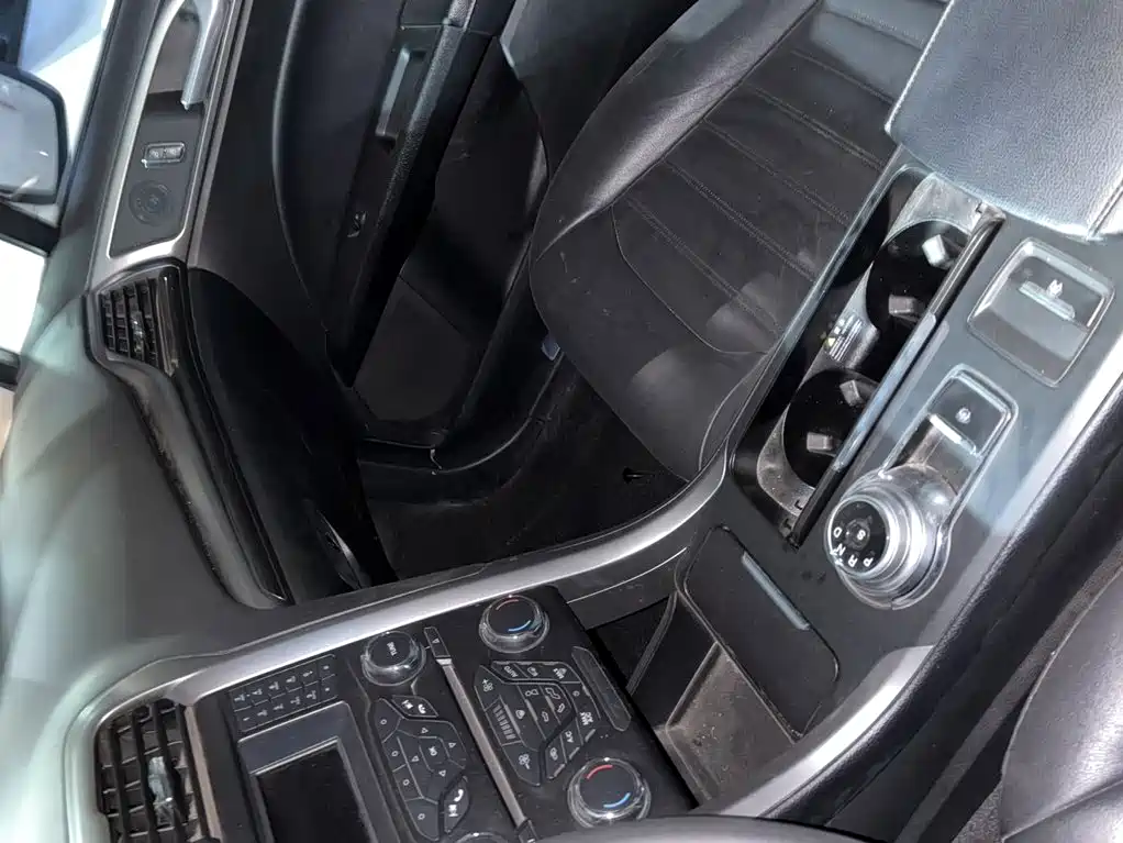 Ford Mondeo — миниатюра 10