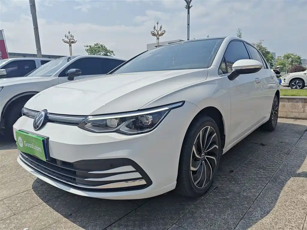 Volkswagen Golf 2024