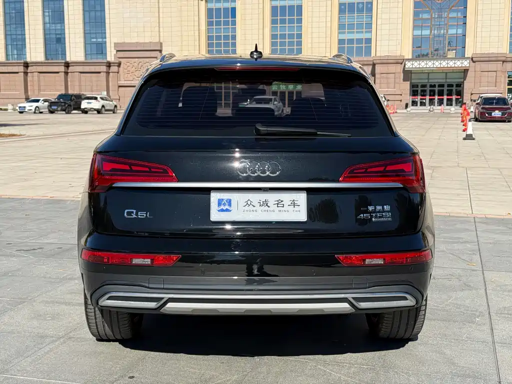 Audi Q5L — миниатюра 8