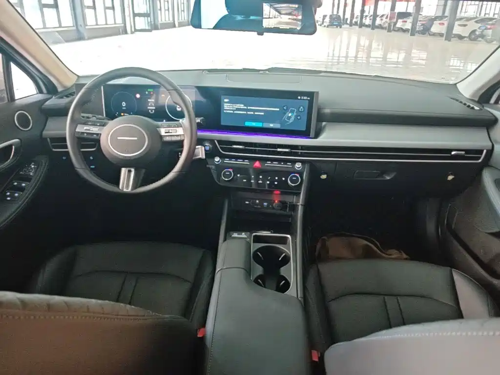 Hyundai Sonata — миниатюра 10