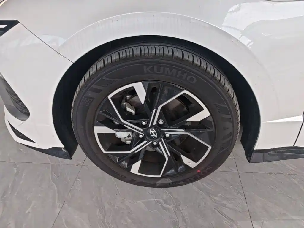 Hyundai Sonata — миниатюра 23