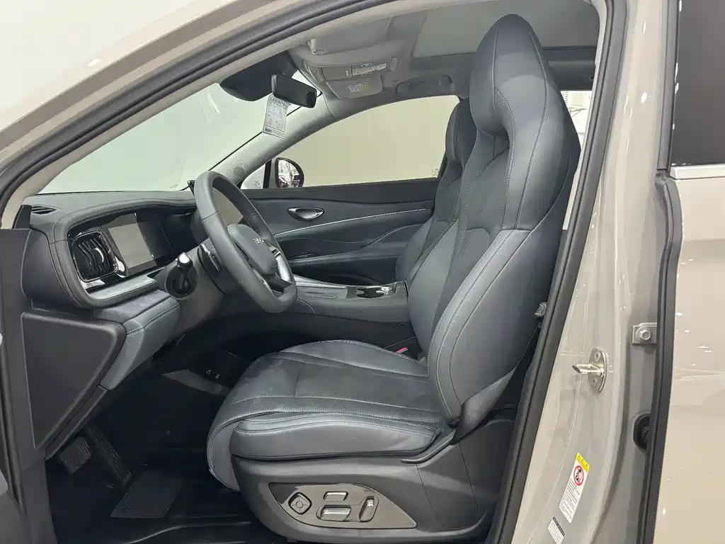 BYD SEA LION 07 DM I