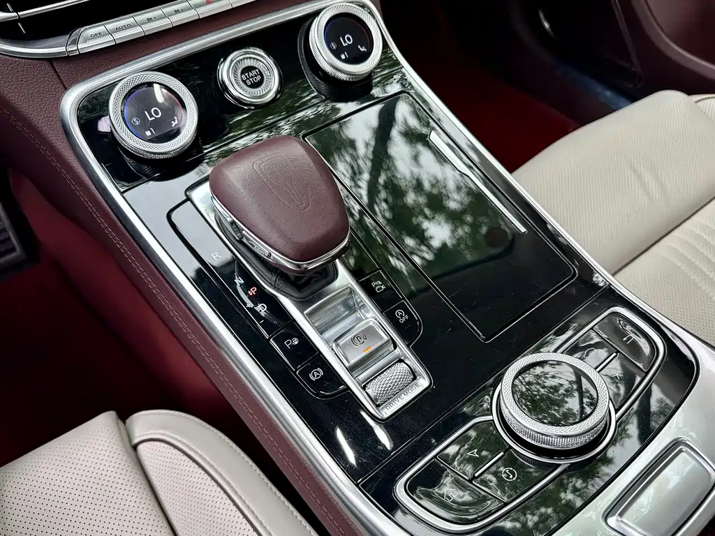 Hongqi H9 2020 3.0T
