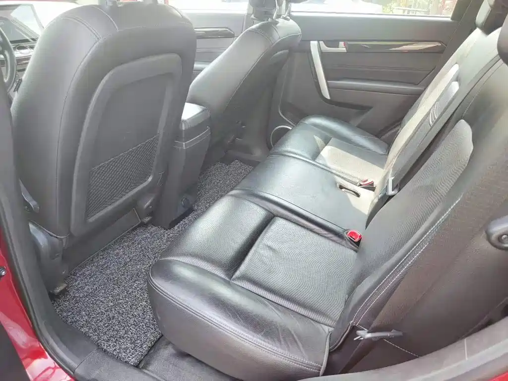 Chevrolet Captiva — миниатюра 3