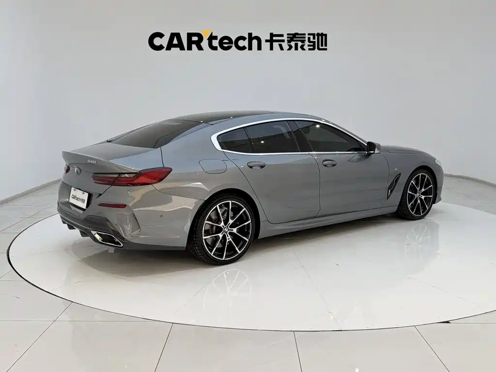BMW 8 Series — миниатюра 5