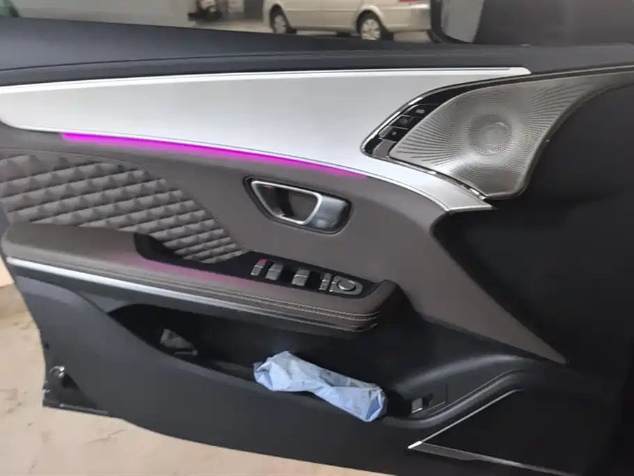 BYD Han 2024 DM-i 121KM Luxury