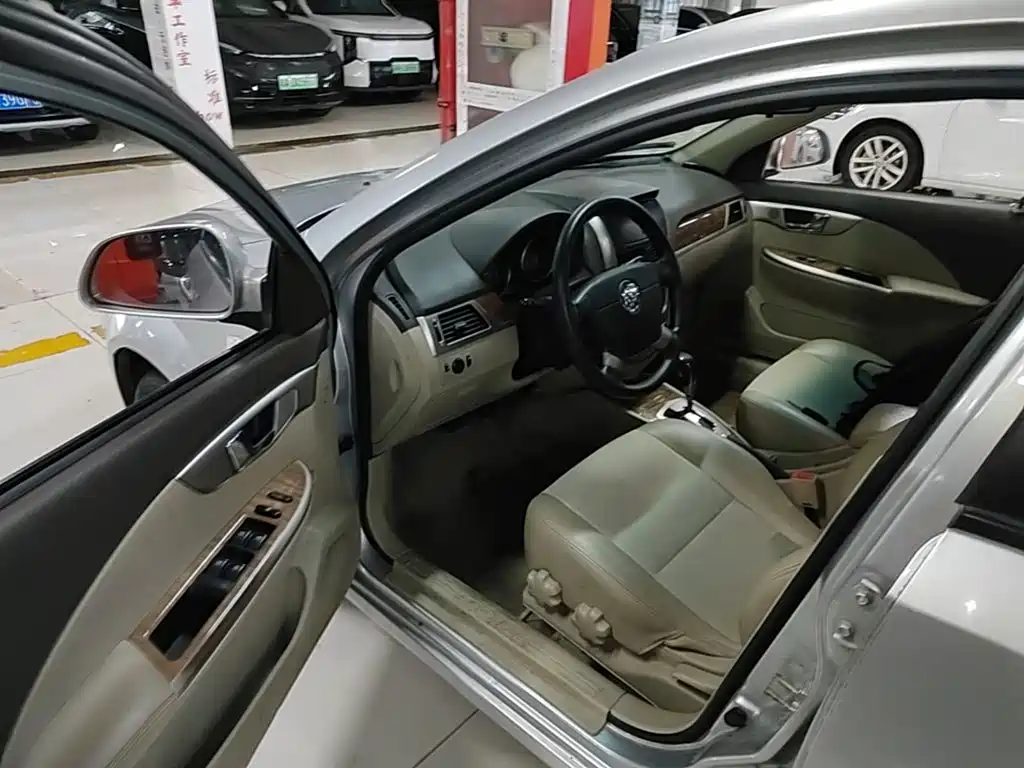 Buick Excelle — миниатюра 16